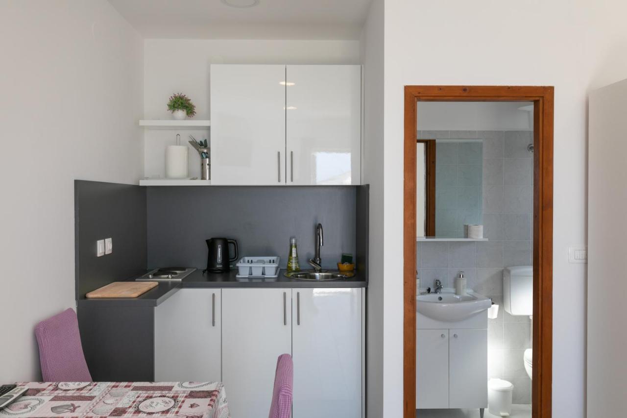 Apartments Karol & Mara 믈리니 외부 사진